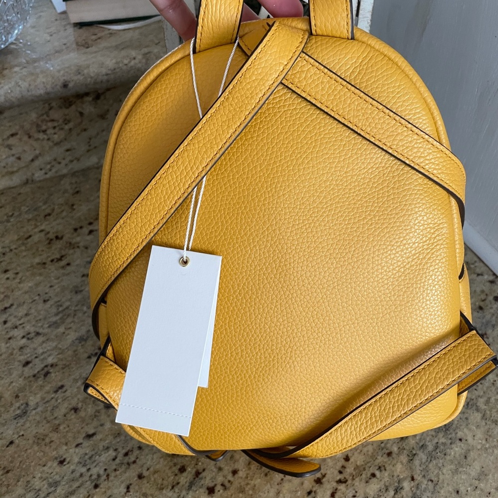 New Tory Burch thia mini backpack 🎉 - Picture 3 of 6